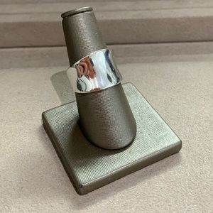 925 Sterling Silver Fashion Ring Size 5.5